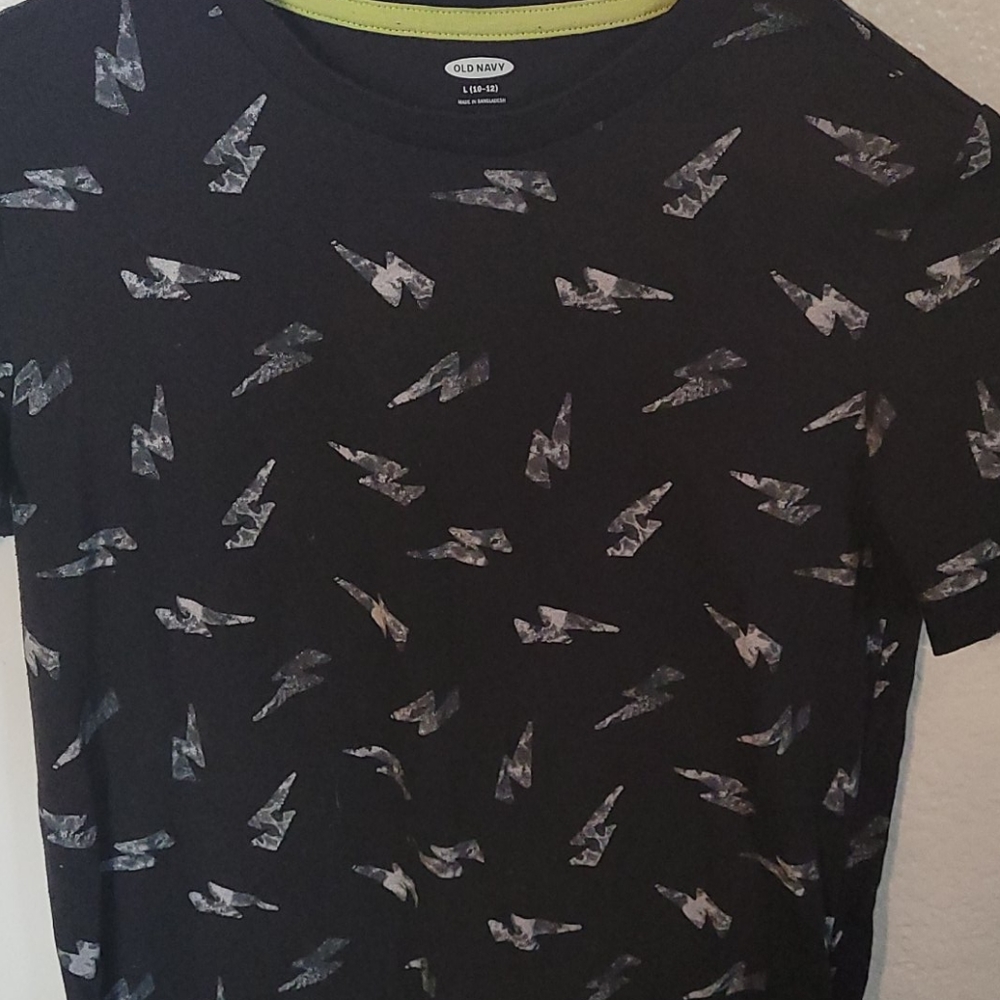 Boys Old Navy T-Shirt